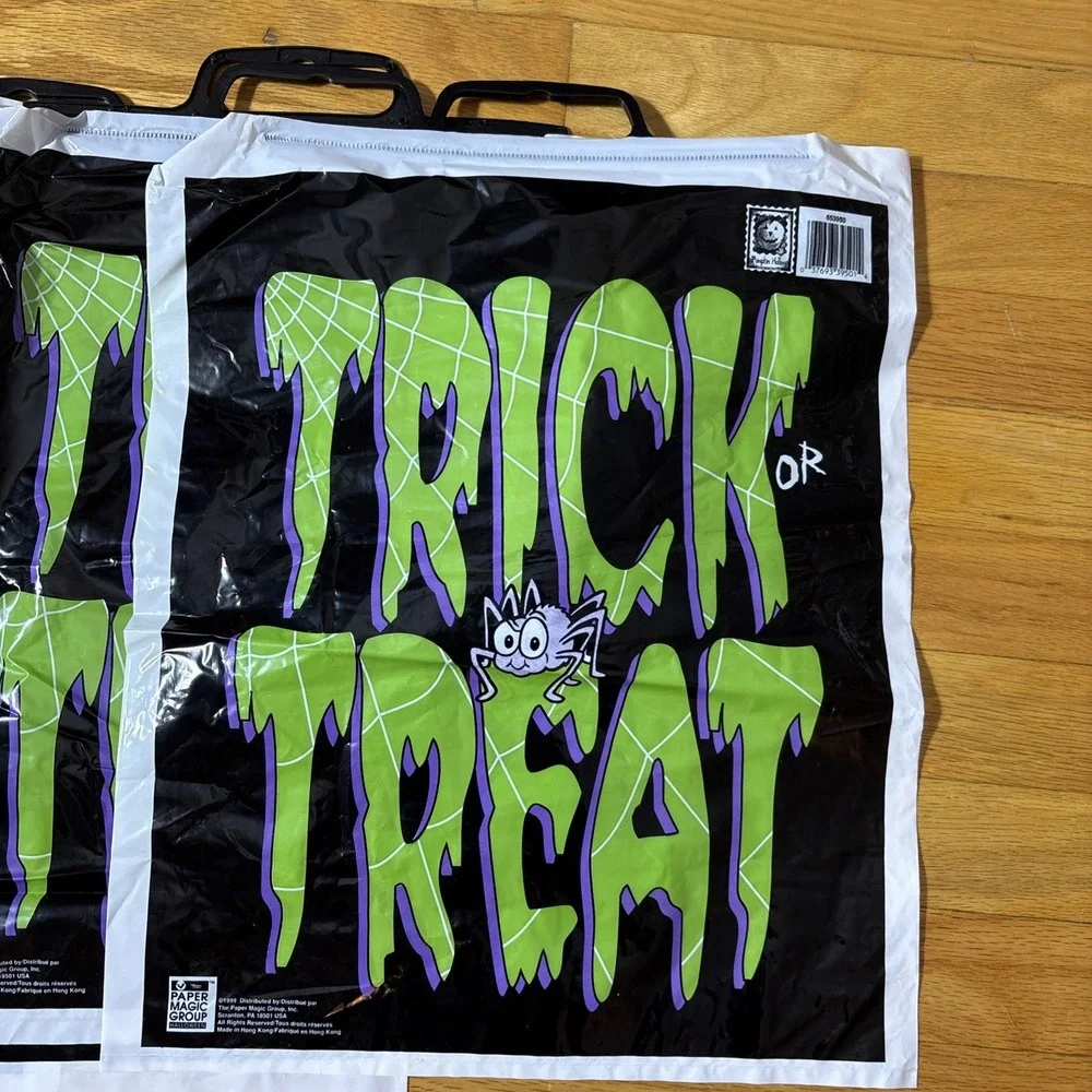 6 Vintage Halloween 1999 Trick or Treat Plastic‎ Bag Paper Magic Group